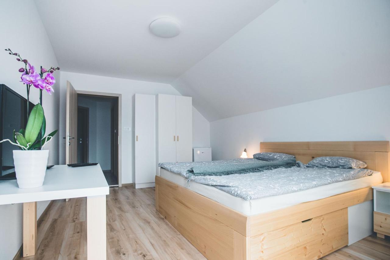 Ferienwohnung Apartma Pri Bostjanu Škofja Loka Exterior foto